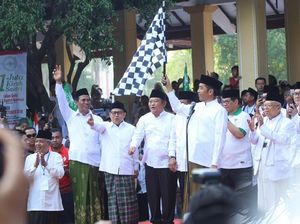 Mentan Dampingi Jokowi Lepas Kirab Santri di Alun-alun Sidoarjo