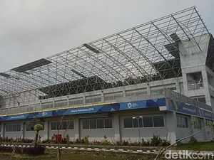 Melihat Venue Jakabaring Porak-Poranda Diterjang Angin Kencang