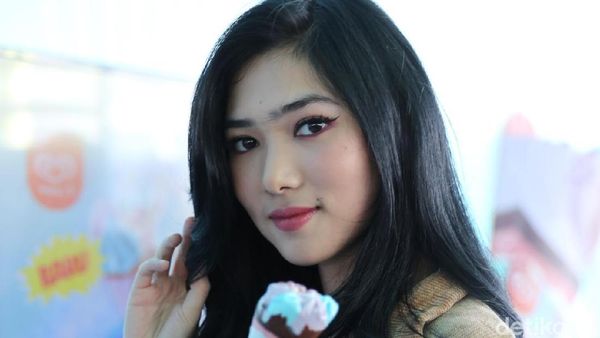 Isyana Sarasvati Kok Makin Cantik Aja?