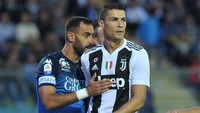 Tandang ke markas Empoli di Stadio Carlo Castellani, Sabtu (27/10/2018) malam WIB, Juve mengusung misi kembali ke jalur kemenangan di Liga Italia usai diimbangi Genoa di pekan sebelumnya. Foto: Jennifer Lorenzini/Reuters
