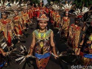 Keren Banget! Karnaval Budaya Nusantara di Hari Sumpah Pemuda Keren Banget! Karnaval Budaya Nusantara di Hari Sumpah Pemuda