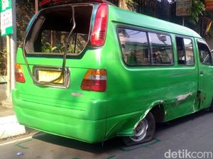 Angkot Terguling di Sukabumi, 1 Penumpang Tewas