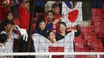 Penonton Jepang di Tengah Ribuan Suporter Merah Putih