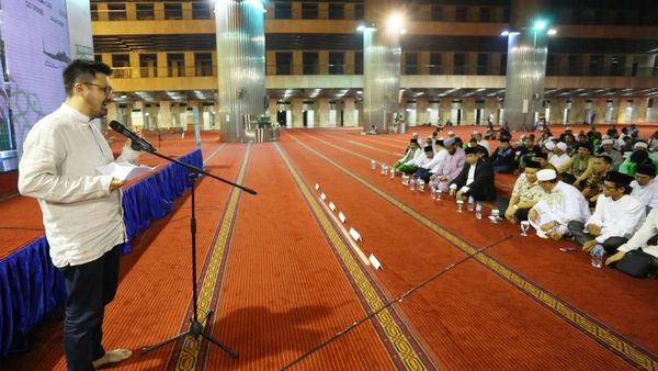 Syukuran Gojek Hibahkan 888 Alquran