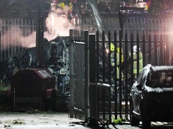 Helikopter Milik Bos Leicester City Jatuh di Area Stadion