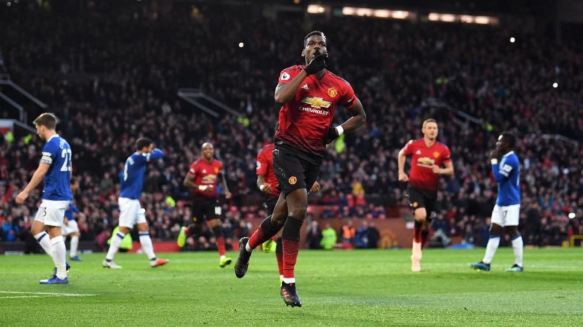 MU memimpin 1-0 atas Everton di babak pertama. (Foto: Michael Regan/Getty Images)