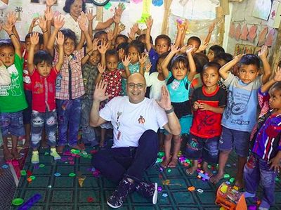 7 Momen Manis Irwan Mussry bareng Anak-anak