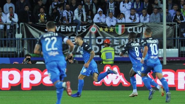 Gol Francesco Caputo sempat membuat Empoli unggul di babak pertama.