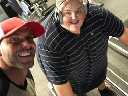 Supaya Tak Tambah Gemuk, Pelatih Ini Minta Resto Larang Kliennya Pesan Makan