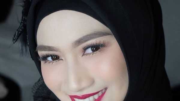 Mantap Berhijab, Ini Gaya Melody eks JKT 48 yang Disebut Bidadari Surga