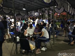 Keluarga Korban Lion Air Menanti di Halim, Begini Suasananya