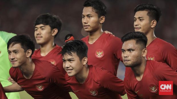Kadek Raditya (tengah atas) tercoret dari skuat Timnas Indonesia U-23.