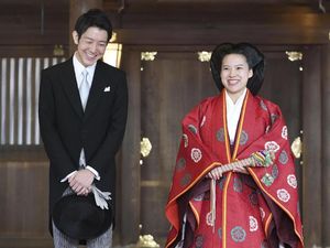 Momen Terakhir Jadi Putri Jepang, Ayako Pakai 3 Gaun Saat Nikahi Pria Biasa Momen Terakhir Jadi Putri Jepang, Ayako Pakai 3 Gaun Saat Nikahi Pria Biasa
