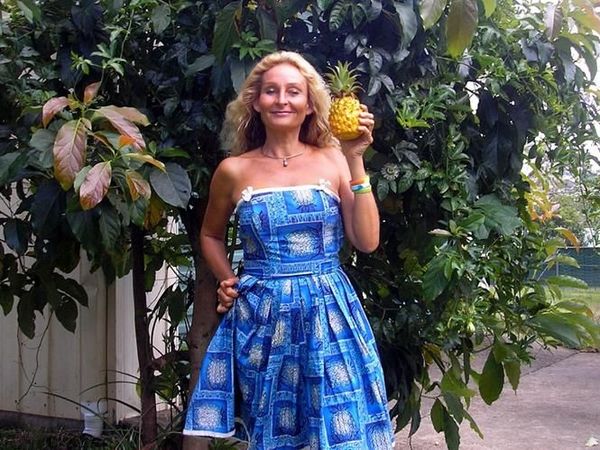 Foto: Penampilan Wanita 53 Tahun yang Cuma Makan Buah Selama 28 Tahun