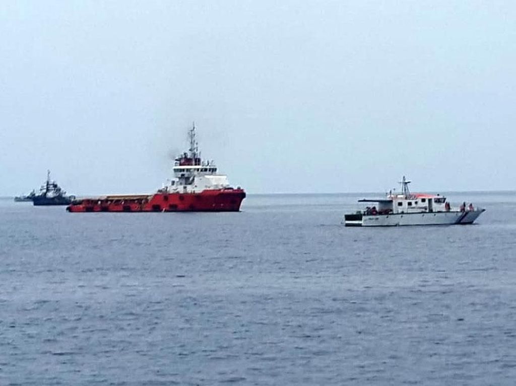 CVR Lion Air Diangkat dari Dasar Laut yang Tertutup Lumpur 8 Meter CVR Lion Air Diangkat dari Dasar Laut yang Tertutup Lumpur 8 Meter