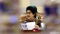Menkes Nila Moeloek Bahas Jaminan Kesehatan Nasional Bersama DPR