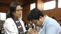 Banjir Air Mata Sri Mulyani Saat Bertemu Keluarga Korban Lion Air