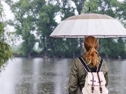 Emang Kehujanan Bisa Bikin Sakit Ya?