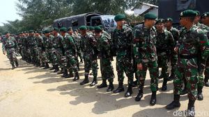 TNI-Polri dan Basarnas Siaga di Pantai Tanjung Pakis
