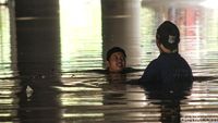 Jakarta Diguyur Hujan Lebat, Underpass Kemayoran Kebanjiran