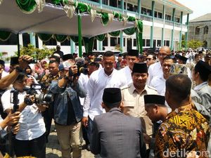 Ditemani Bibit Waluyo, Prabowo Kunjungi Ponpes Assodiqiyah Semarang