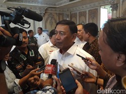 Wiranto Pimpin Rapat Bahas Penanganan Pembakaran Bendera HTI