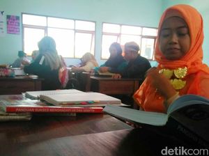 Pelajar Bondowoso Peringati Sumpah Pemuda dengan Berpakaian Adat