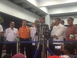 Temui Keluarga Korban Lion JT 610, Jokowi: Saya Ikut Berduka