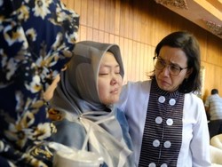 Sri Mulyani Beri Penghargaan ke PNS Kemenkeu Korban Lion Air