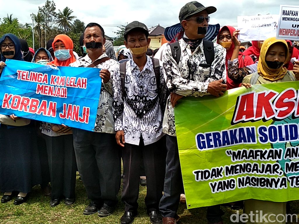 Rekruitmen 2018 Belum Jadi Solusi Kekurangan Pegawai Pemkab Blitar Rekruitmen 2018 Belum Jadi Solusi Kekurangan Pegawai Pemkab Blitar