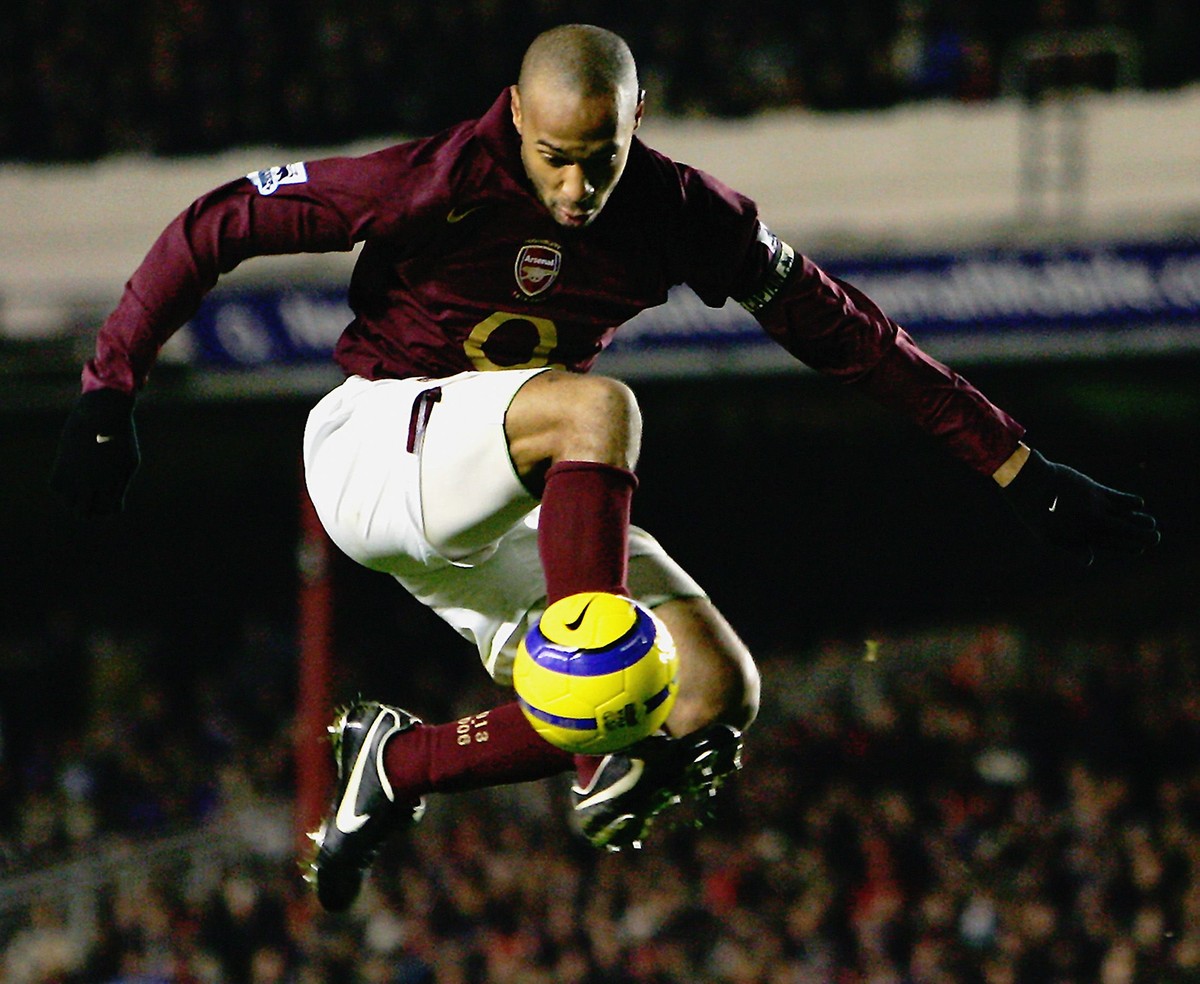 Belajar Menjadi Striker Hebat Seperti Thierry Henry (Clive Mason/Getty Images)