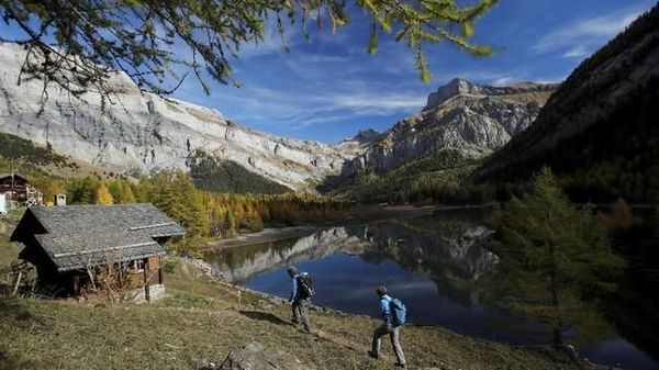 Potret Cantik Gunung Iblis yang Seperti Lukisan