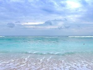 Pesona Pantai Padang-padang yang Tersembunyi di Bali