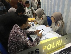 Keluarga Datangi RS Polri Serahkan Dokumen Korban Lion Air Jatuh