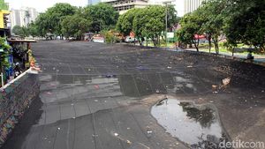 Kondisi Waring Kali Item Bikin Miris