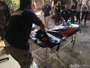 7 Kantong Jenazah Korban Pesawat Lion Air JT 610 Tiba di RS Polri