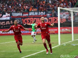 Perayaan gol Simic di stadion Patriot. (Foto: Agung Pambudhy/detikcom)