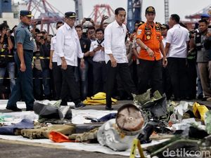 Jokowi Cek Hasil Evakuasi Lion Air JT 610