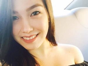 Wanita Ini Dijuluki Sopir Taksi Tercantik, Pakai Gaun, Full Makeup Saat Nyetir