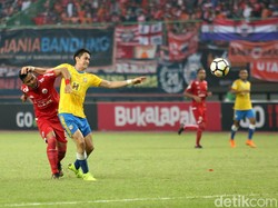 Persija Jakarta vs Barito Putera seru sampai akhir. (Foto: Agung Pambudhy/detikcom)
