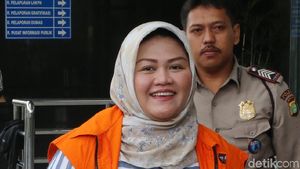 Dulu Murung, Kini Bupati Neneng Senyum Semringah