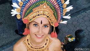 Katerina Syslova, Mahasiswi Cantik Ceko yang Cinta Bali