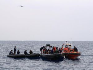 Tim SAR Perluas Area Pencarian Korban Lion Air hingga Indramayu Tim SAR Perluas Area Pencarian Korban Lion Air hingga Indramayu