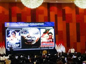 Tampilkan Foto Susi, Jokowi: Ini Menteri Paling Galak Tampilkan Foto Susi, Jokowi: Ini Menteri Paling Galak