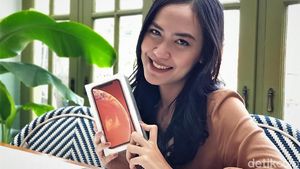 Unboxing iPhone XR Warna Coral yang Berpenampilan Kece