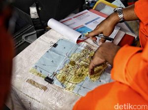 Tim SAR Temukan Serpihan Pesawat yang Diduga Hilang Kontak di Papua Tim SAR Temukan Serpihan Pesawat yang Diduga Hilang Kontak di Papua