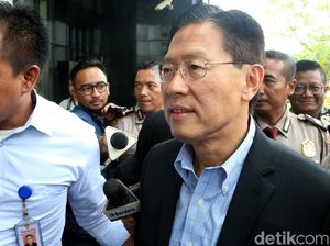 Ekspresi James Riady Saat Penuhi Panggilan KPK Ekspresi James Riady Saat Penuhi Panggilan KPK