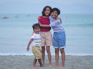Hati Adem Lihat Rukunnya 3 Anak Widi Mulia dan Dwi Sasono