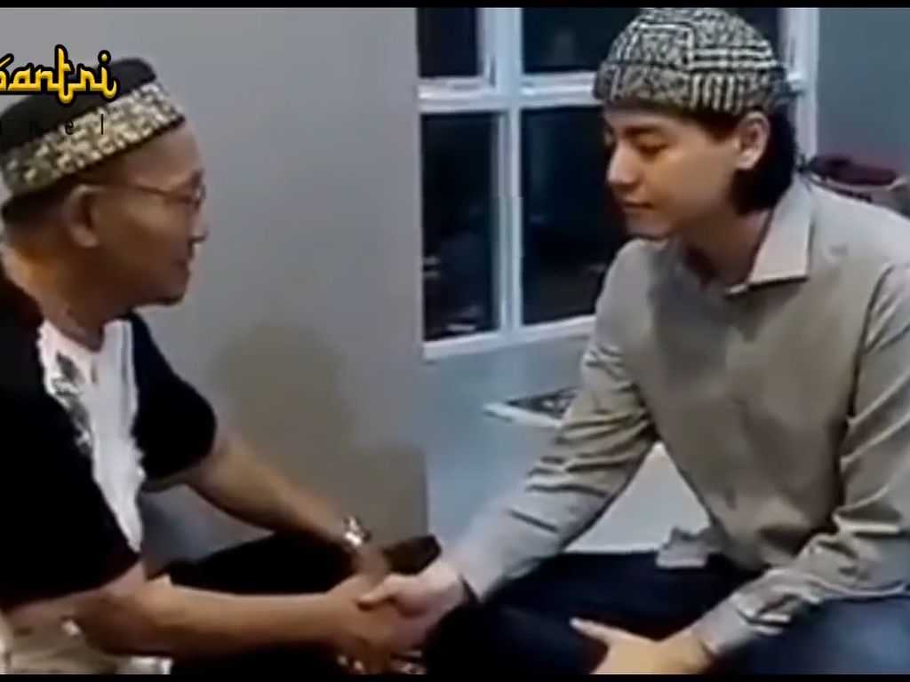 Arie Untung Mulai Ajak Roger Kajian, Tapi Belum Ada Jalan Arie Untung Mulai Ajak Roger Kajian, Tapi Belum Ada Jalan
