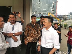 Rusdi Kirana Temui Keluarga Korban Lion Air JT 610 di Cawang Rusdi Kirana Temui Keluarga Korban Lion Air JT 610 di Cawang